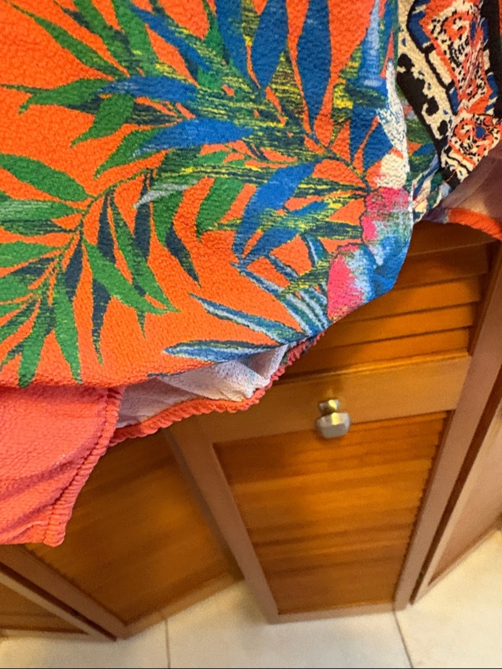 Flying Tomato surplice snap front Vibrant Coral Floral Wrap Top - Picture 6 of 7